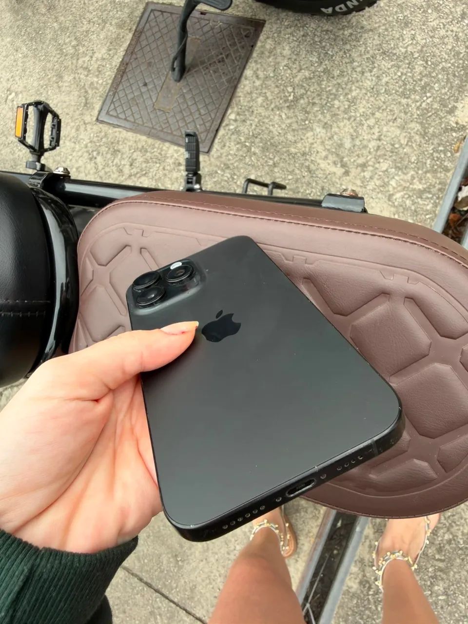 iPhone 16 pro Max  - Foto 3