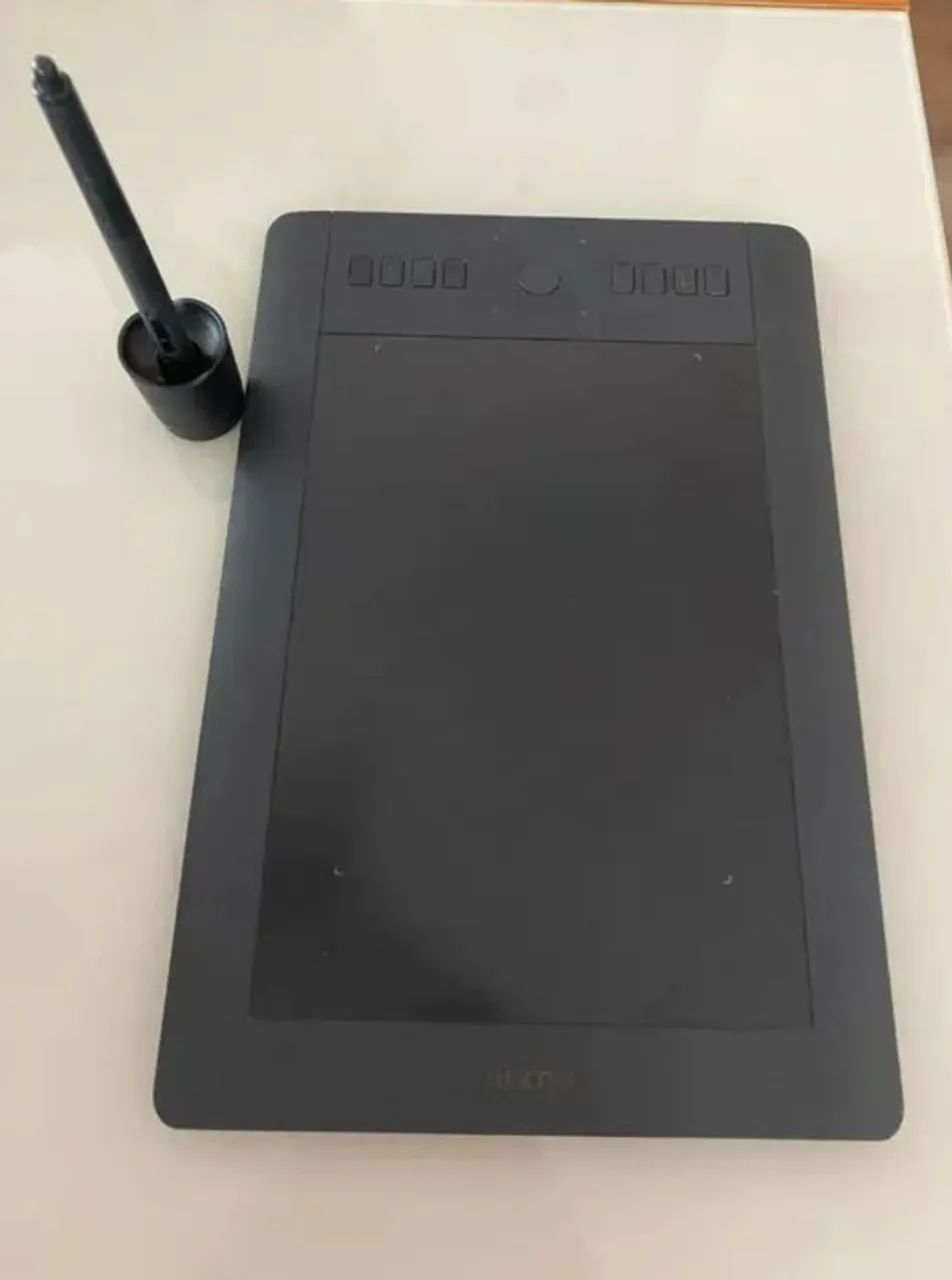 Intuos Pro Medium Graphics Tablet461093276893194243