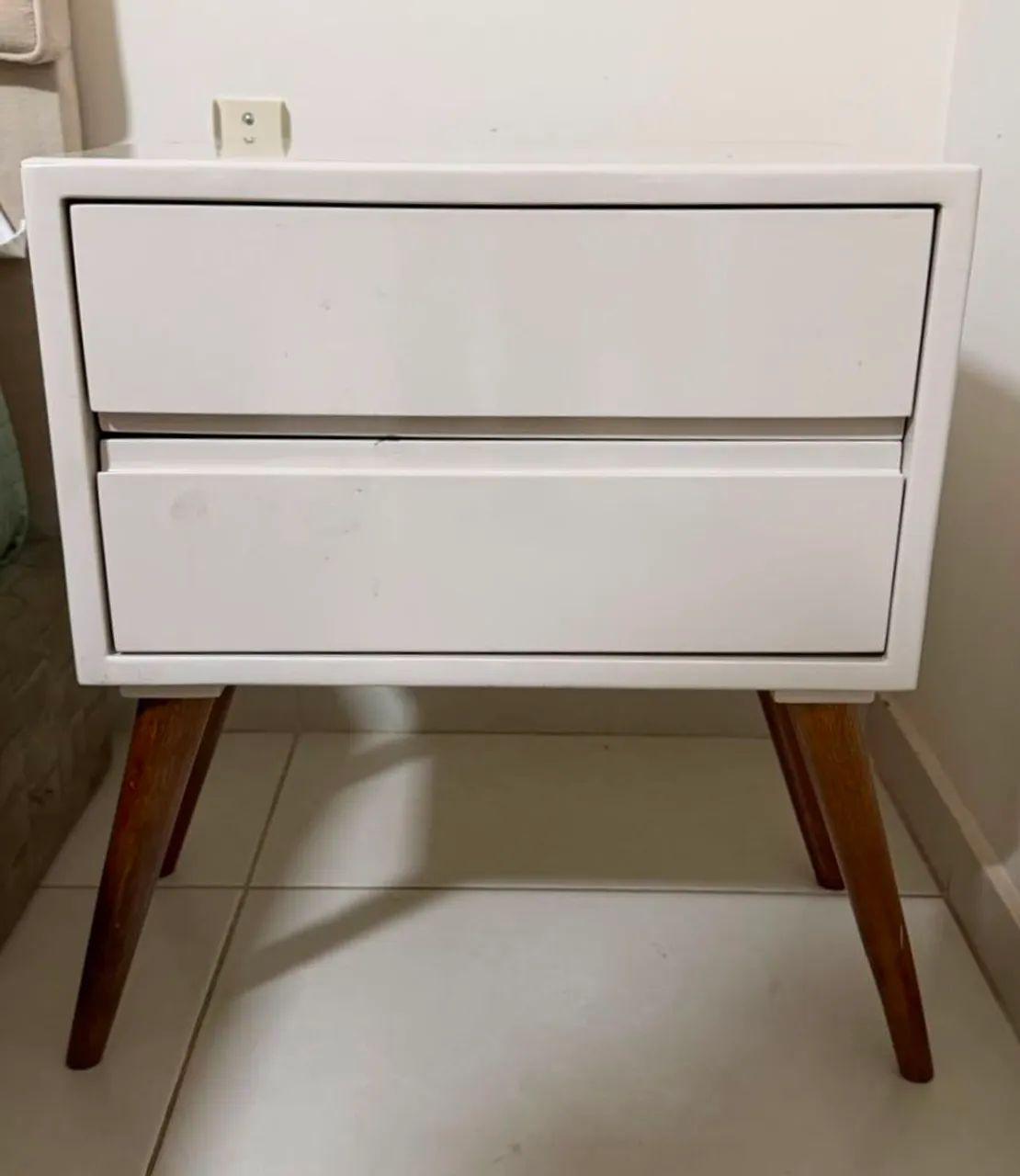 Mesa de cabeceira