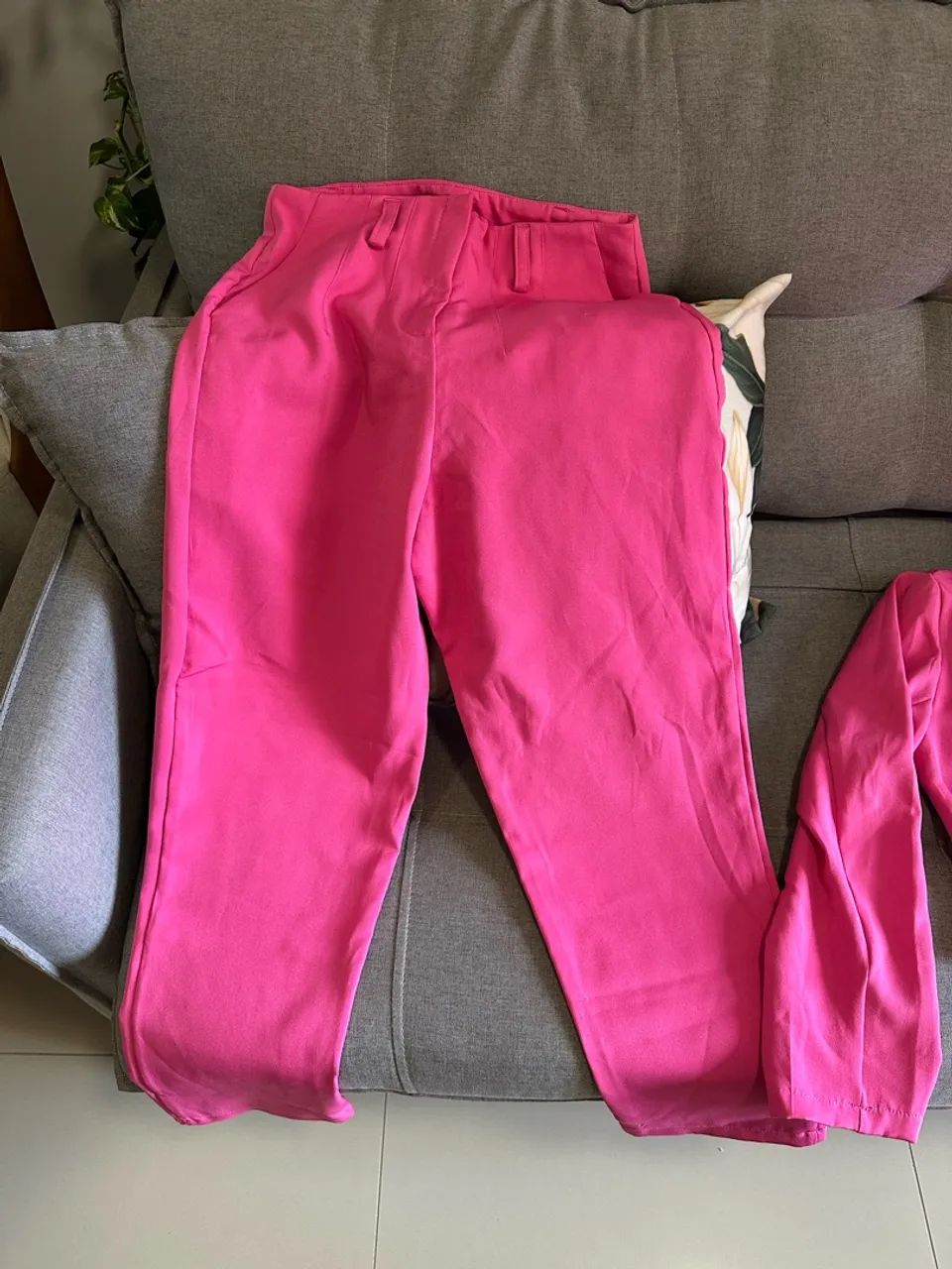 Conjunto alfaiataria Blazer curto e Calça modelo Zara com bolsos  - Foto 2