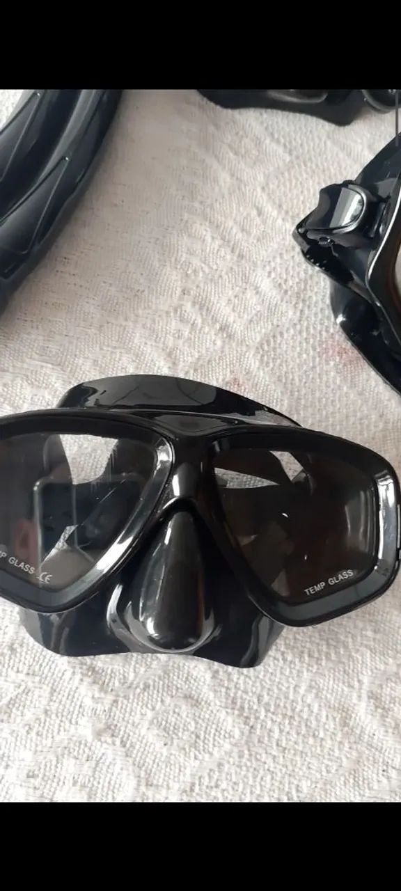 Máscara de silicone importado compacta ajustável 