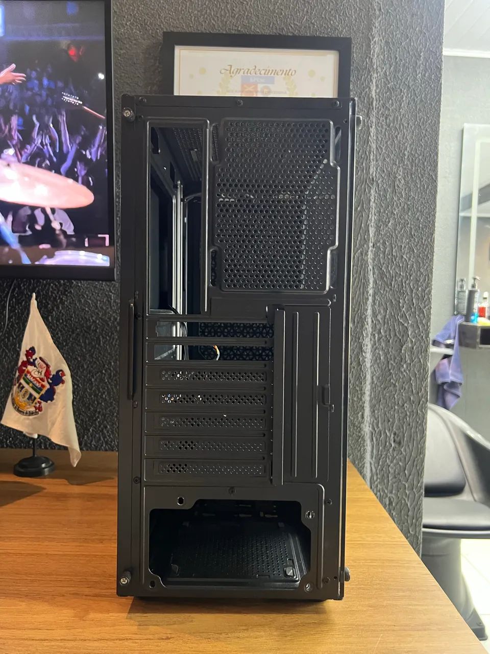 PLACA MÃE GIGABYTE B550M K + GABINETE APUS MID TOWER - Foto 5