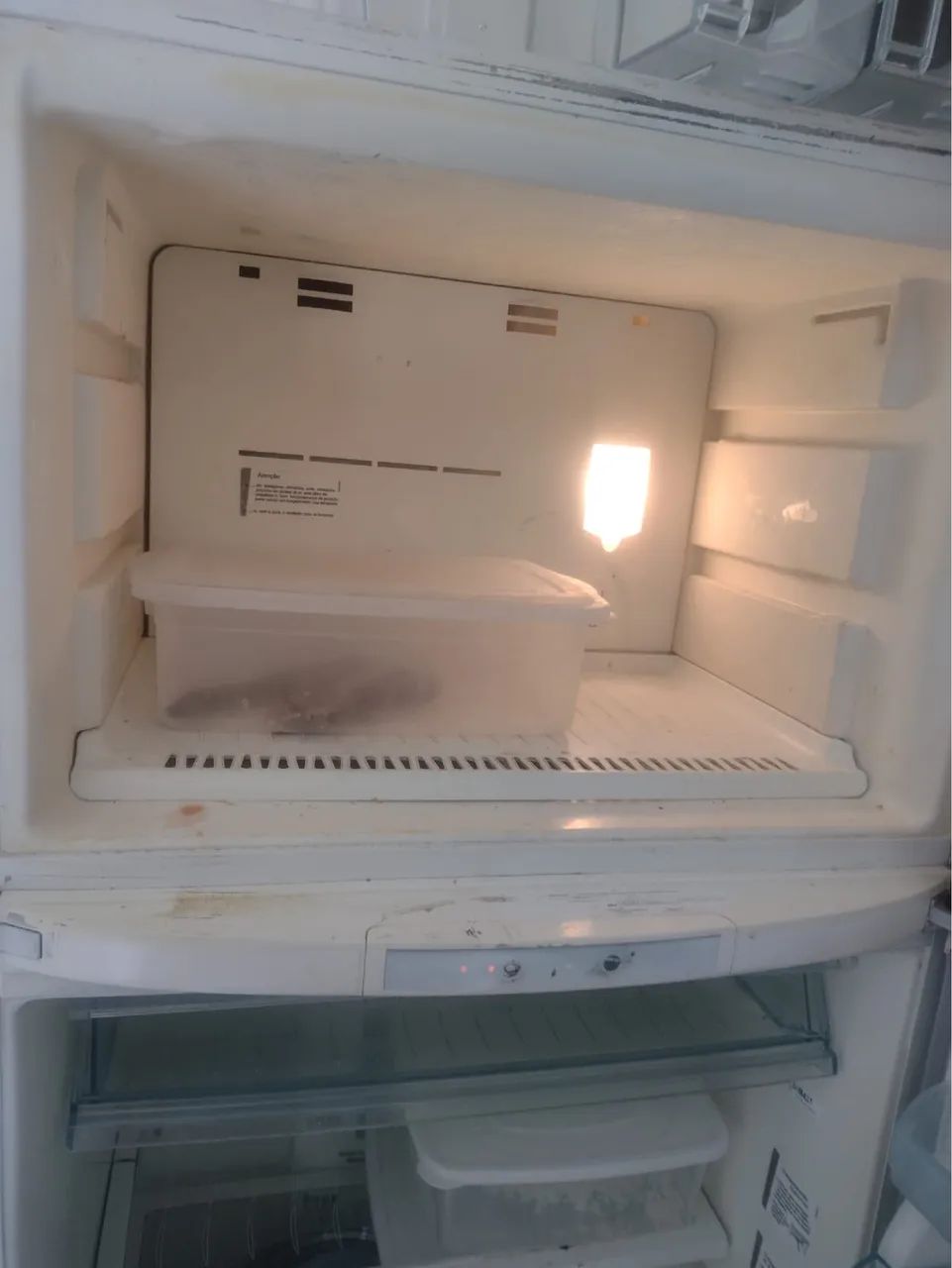 Geladeira  ELECTROLUX frost free - Foto 4