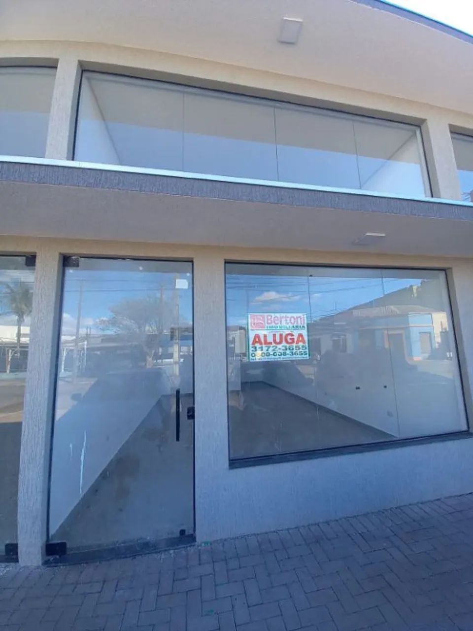 Sala Comercial com ambiente amplo e versátil. Ideal para escritório, comércio ou prestação