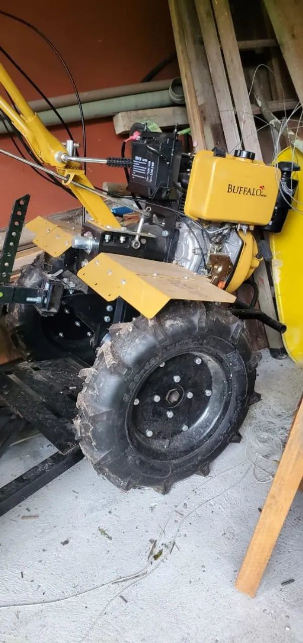 Tratorito buffalo 10hp diesel com carreta. - Foto 4