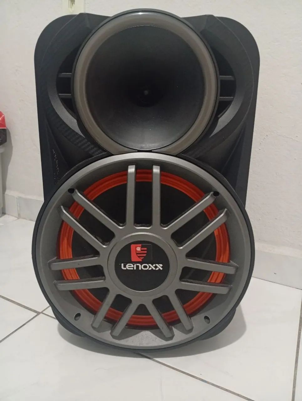 Caixa de som Lenox 600 RMS 