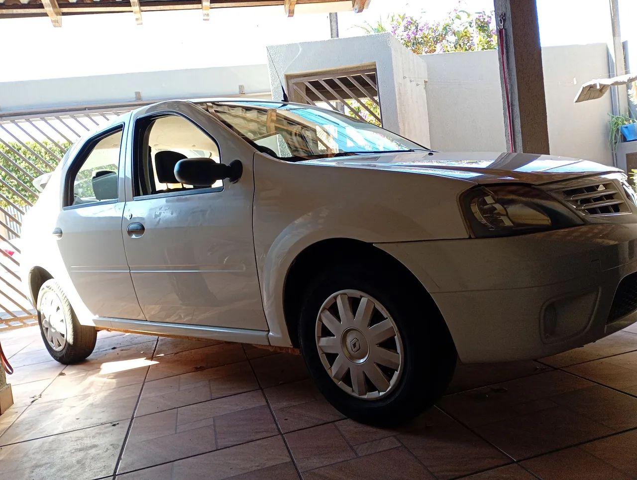 Renault Logan LOGAN Authentique Hi-Flex 1.0 16V 4p 2009