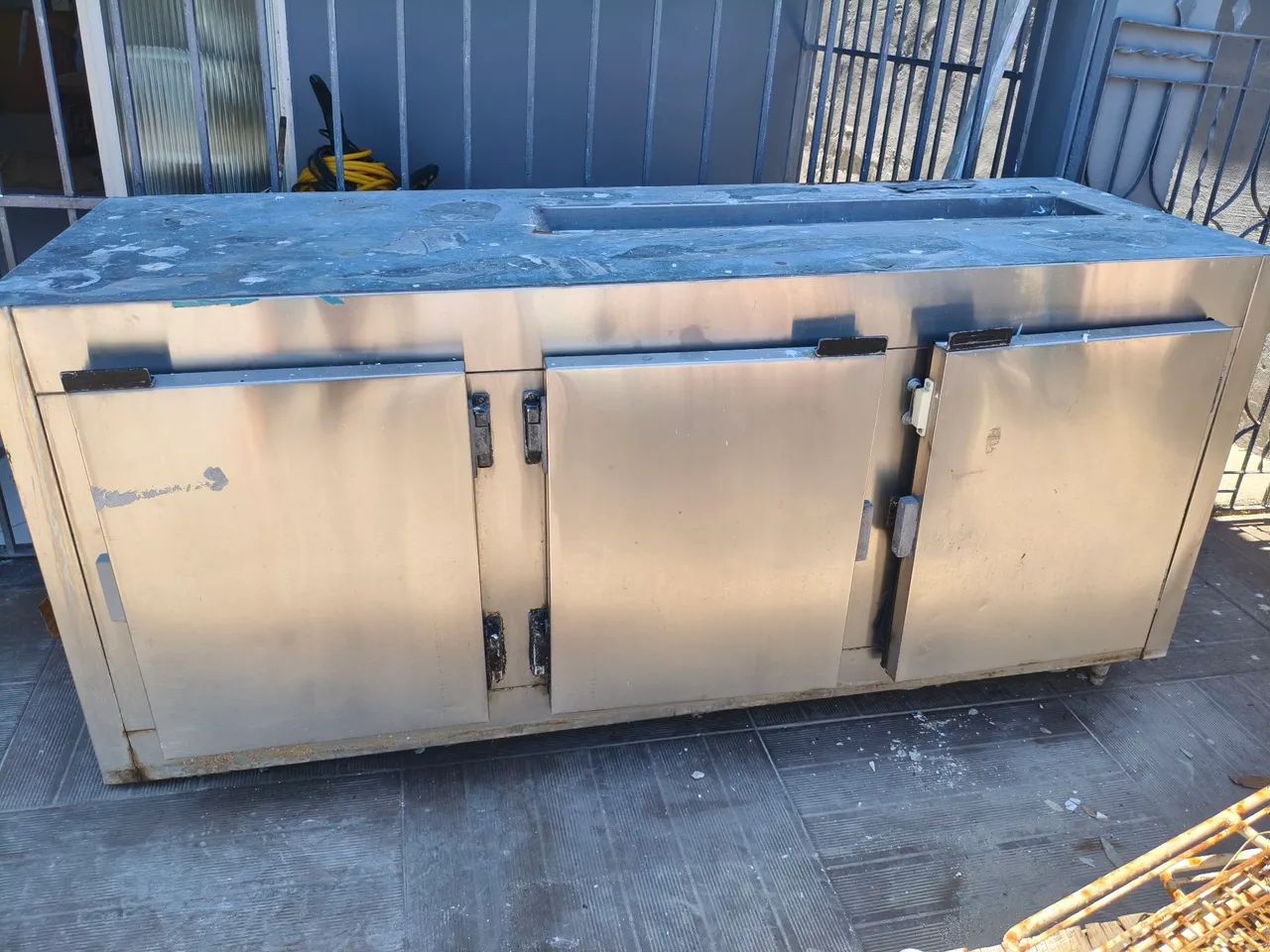 Vendo Balcão Inox 3 portas  - Foto 2