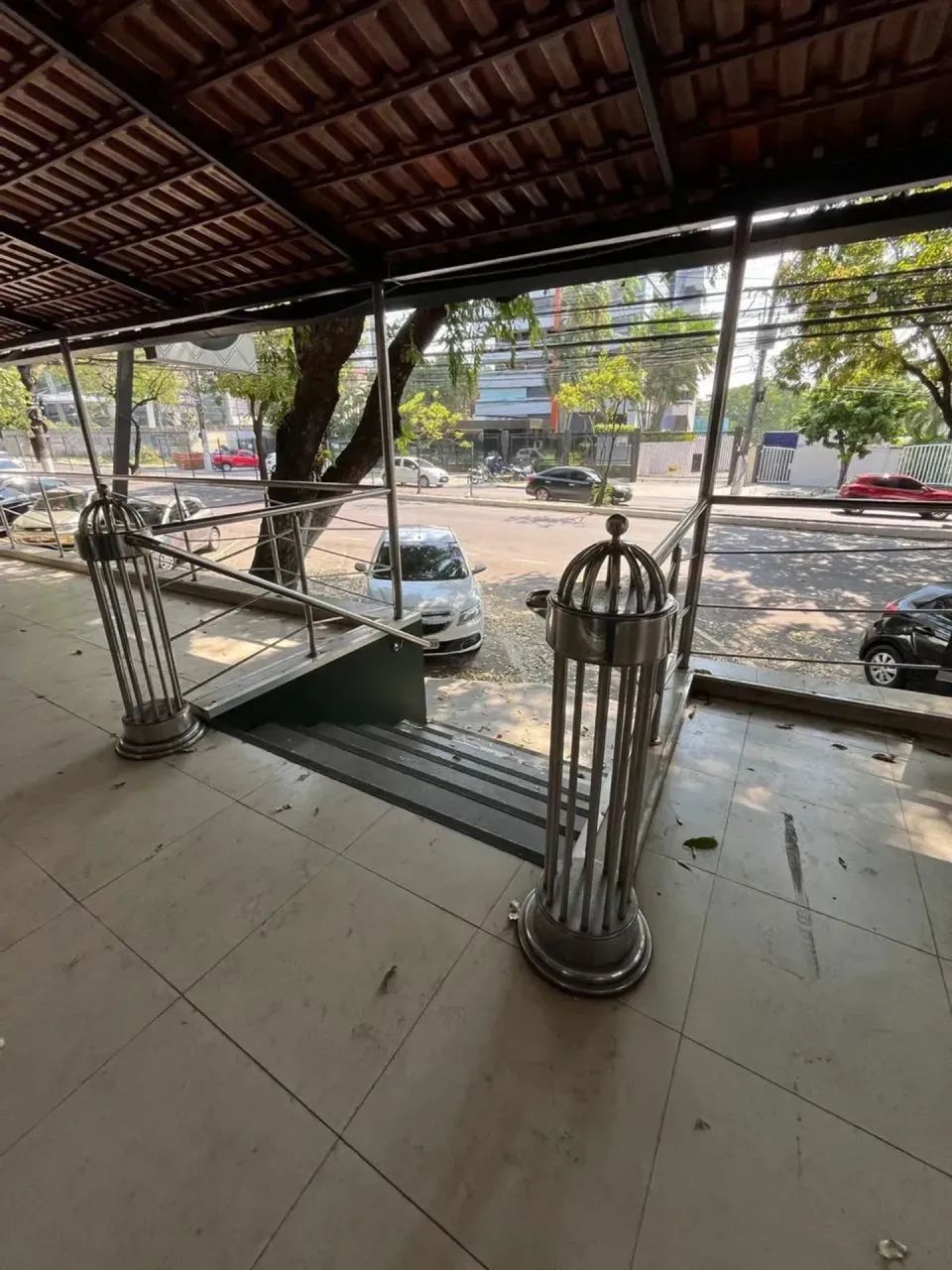 ALUGUEL PONTO COMERCIAL NO ADRIANÓPOLIS IMPERDIVEL - Foto 4