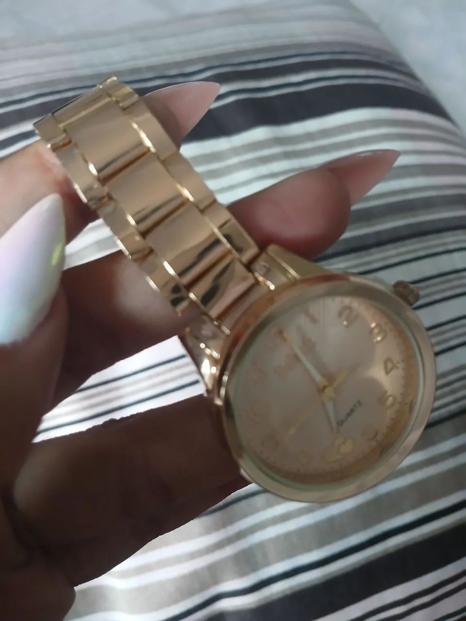 Relógio dourado  - Foto 3