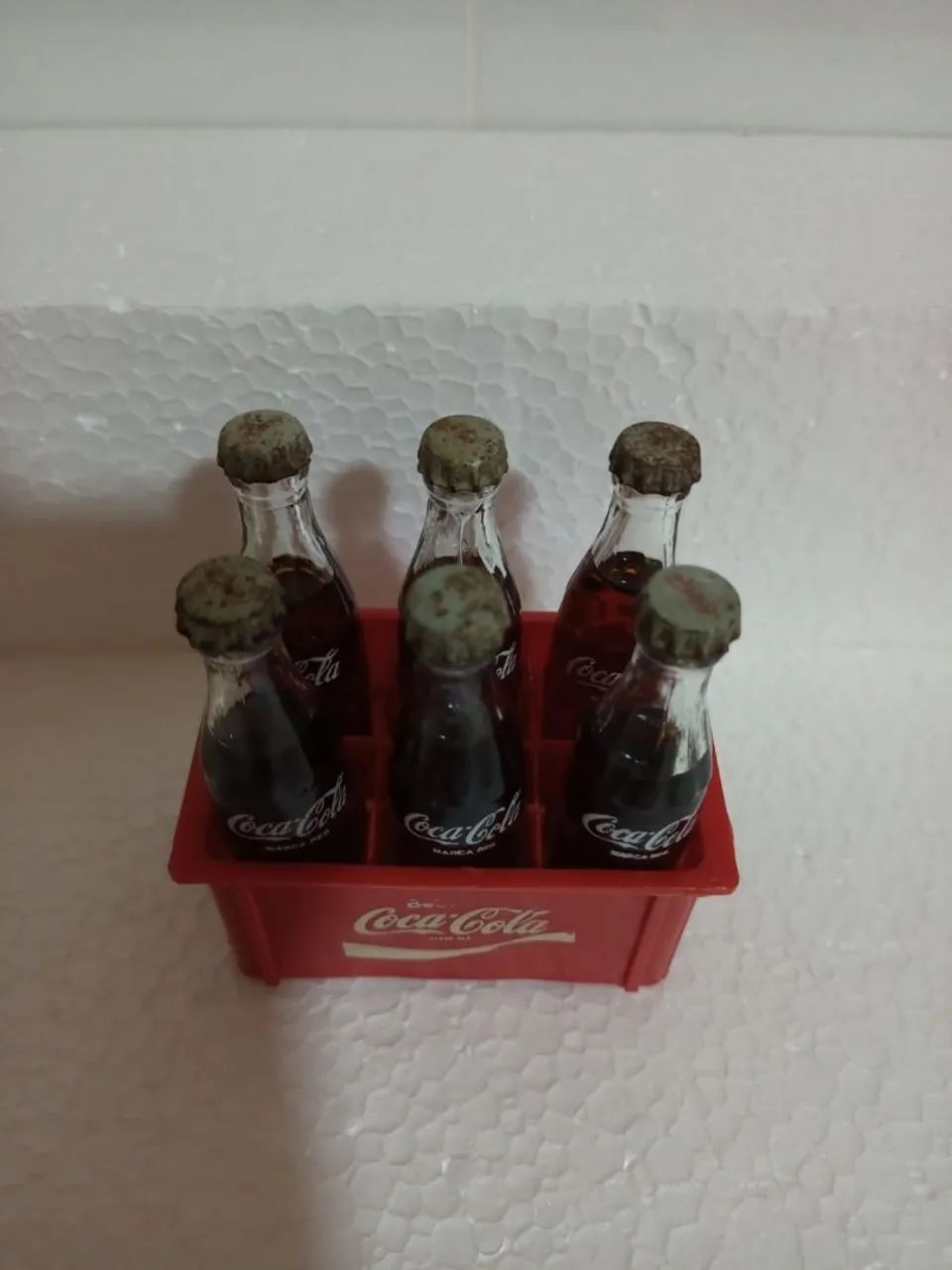 Engradado Coca cola miniatura com 6 garrafinhas  - Foto 2