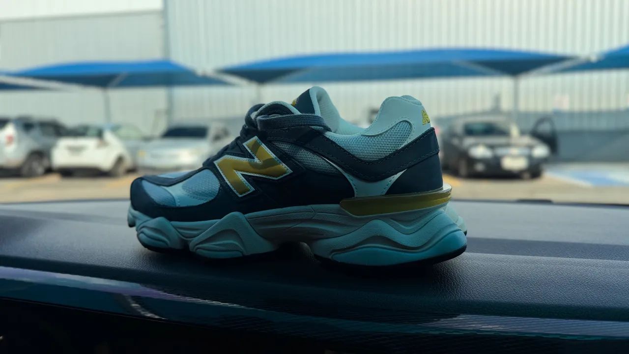 New Balance 9060