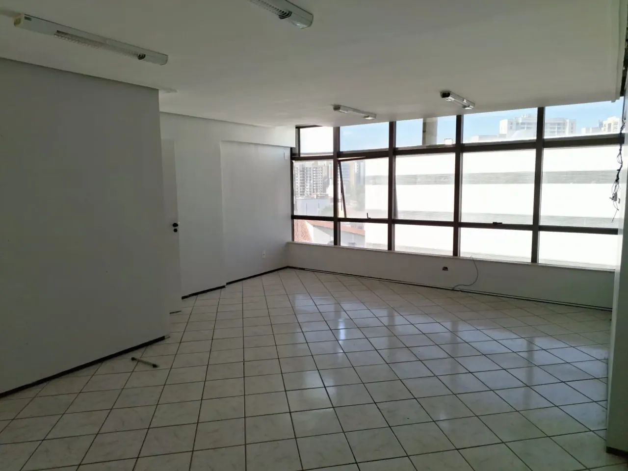 Alugo Sala Comercial No Renascença Ed Planta Tower