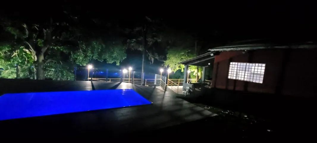 Rancho de Pesca. 5 Qts- Piscina - Pesqueiro - Sky -Internet- Ar Cond. - Deck Gigantesco - Foto 4