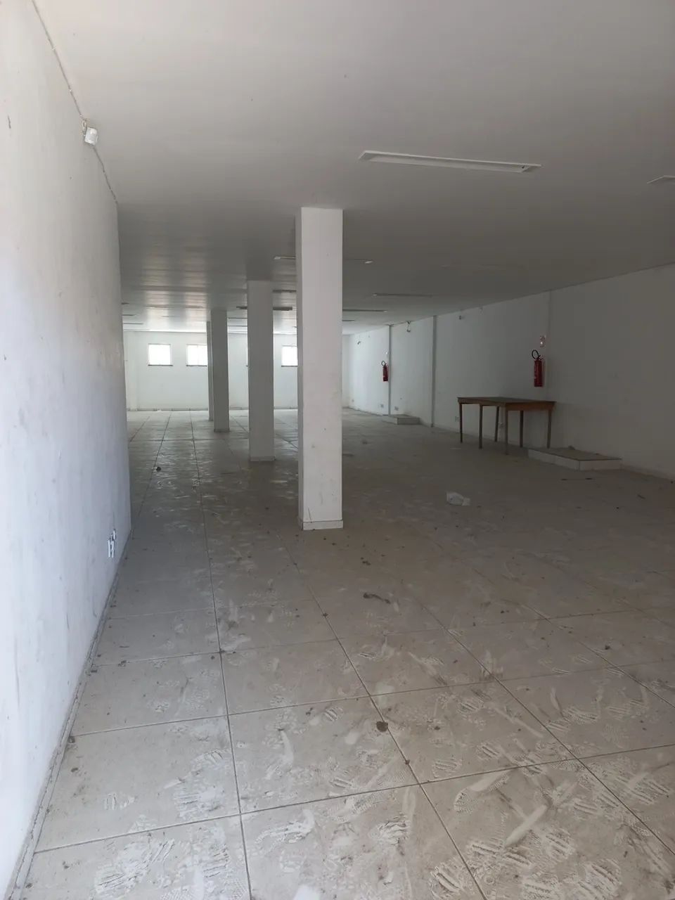 Excelente espaço comercial para o seu negócio! O imóvel conta com garagem lateral para car - Foto 2