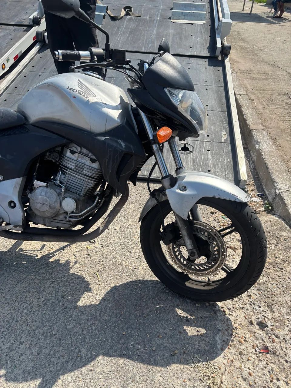 CB 300 em perfeito estado - Foto 5