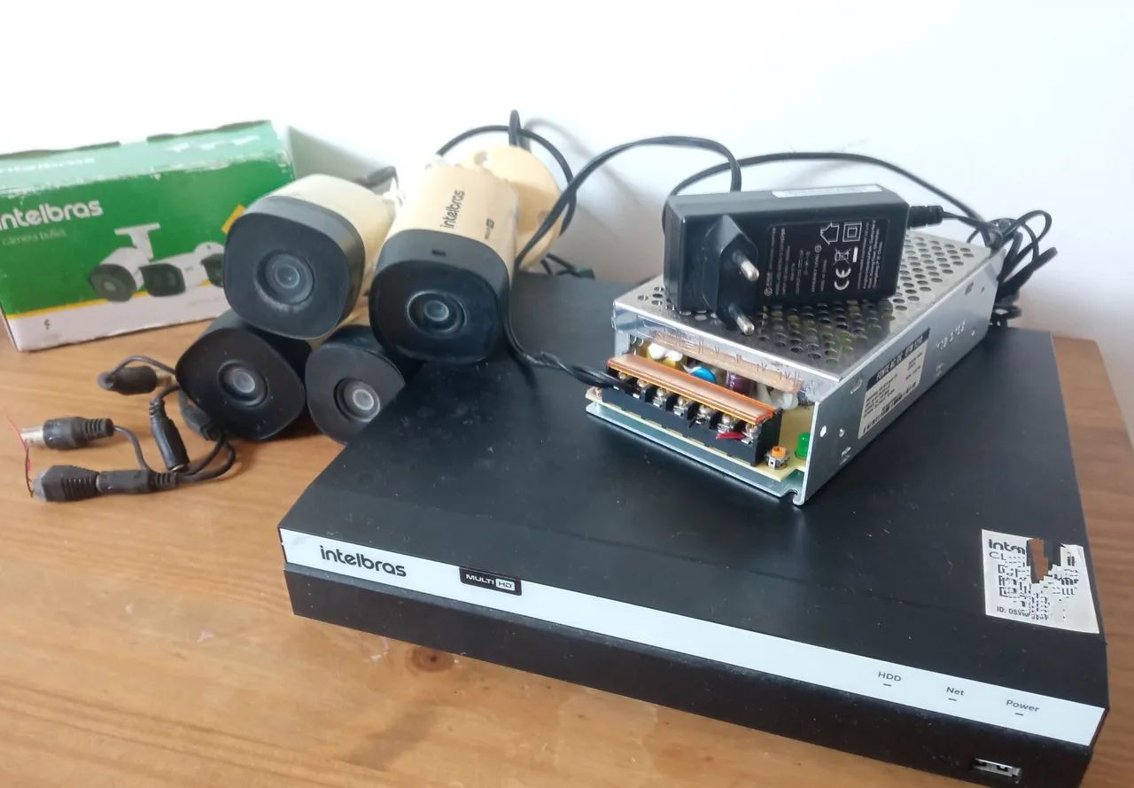 Kit CFTV 4 cameras e DVR