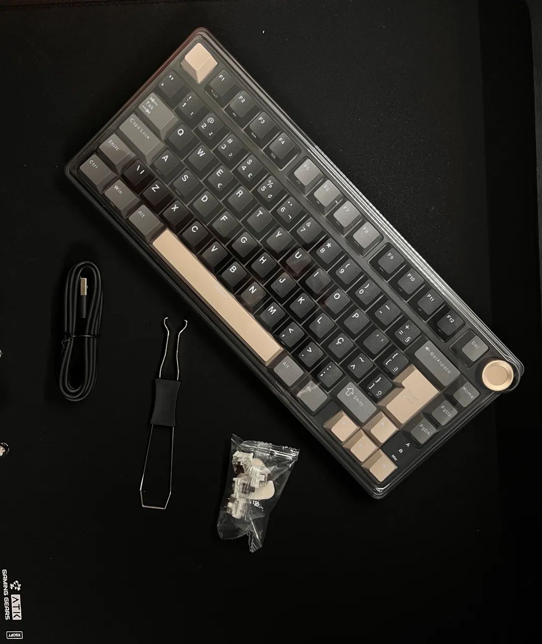 TECLADO ROYAL KLUDGE RK75 SWITCH MARROM