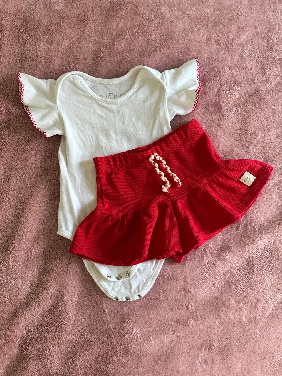 Conjunto Body e Short Saia BUGBEE