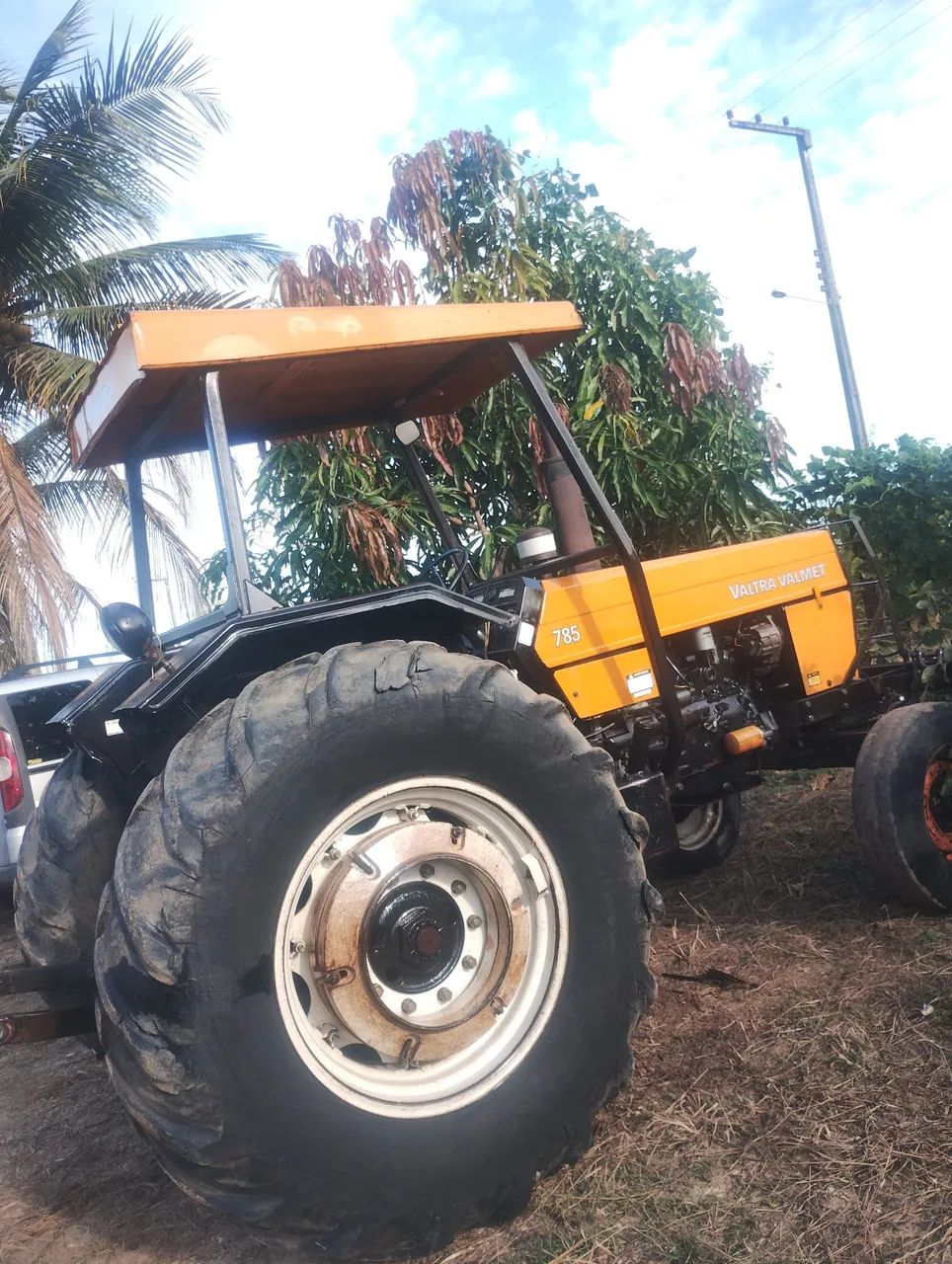 Trator Valtra  - Foto 4