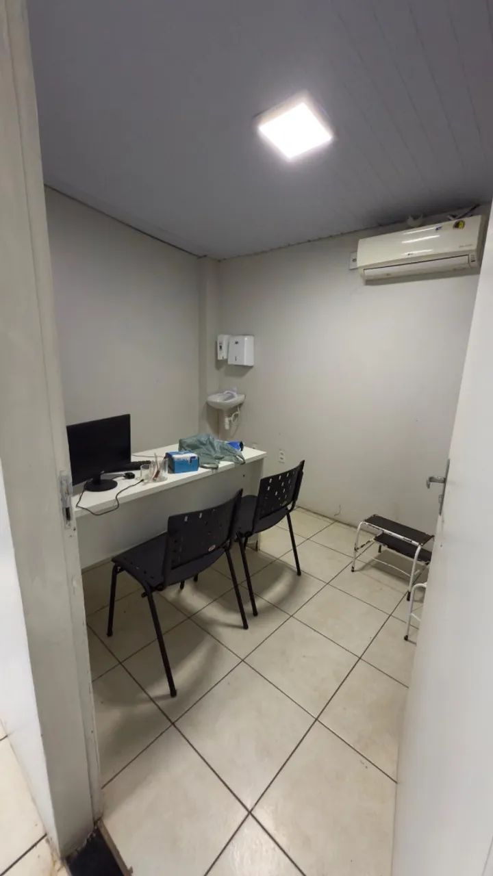 Imóvel comercial de 230 m² com até 16 salas e estacionamento - Foto 4