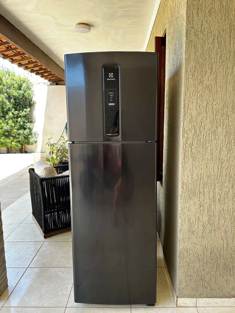 Vende-se Geladeira Electrolux Frost Free Inverter 390L Duplex Black Inox - Foto 5