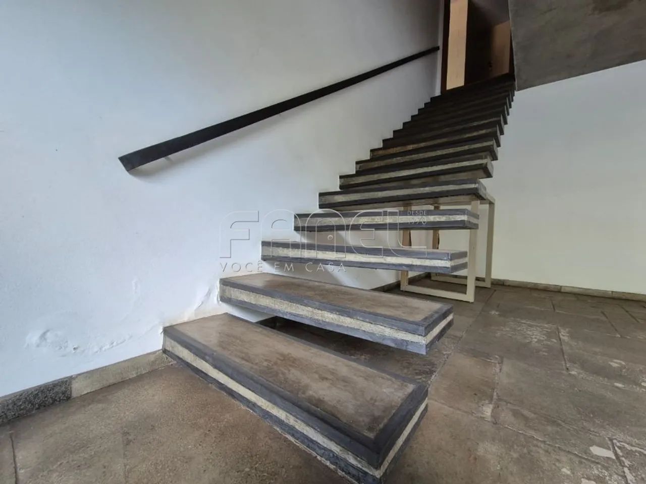 Casa avarandada c/ salão | Cidade Jardim - Foto 4