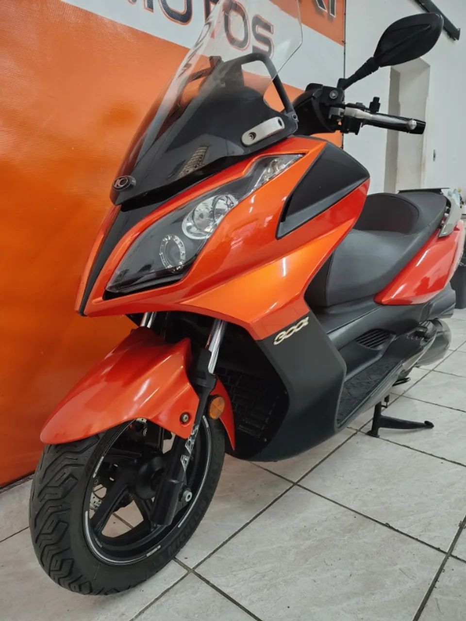 Kymco Downtown 300i 2020 Laranja - Foto 2