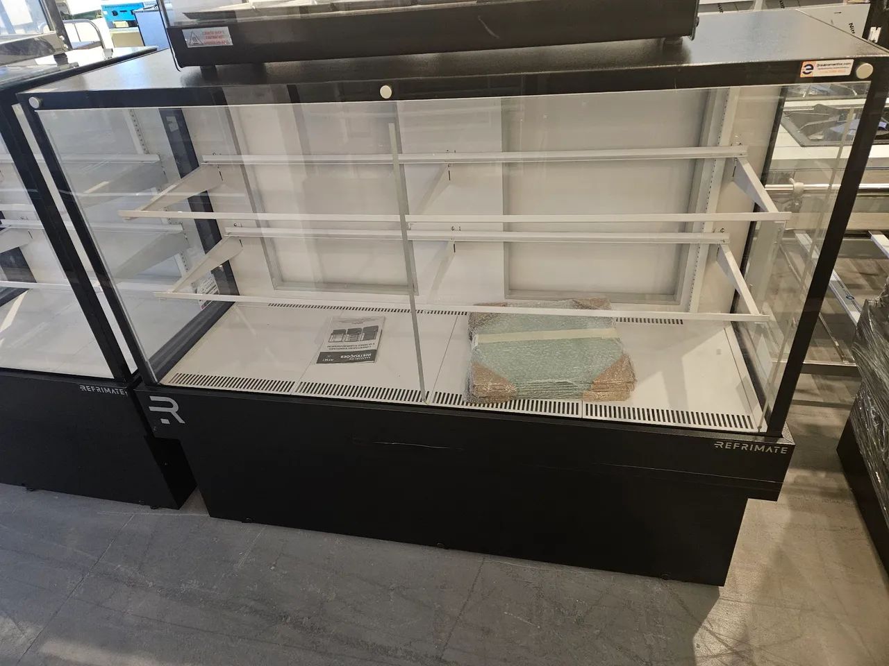 balcão vitrine refrigerado 1,45m de ar forçado - pronta entrega