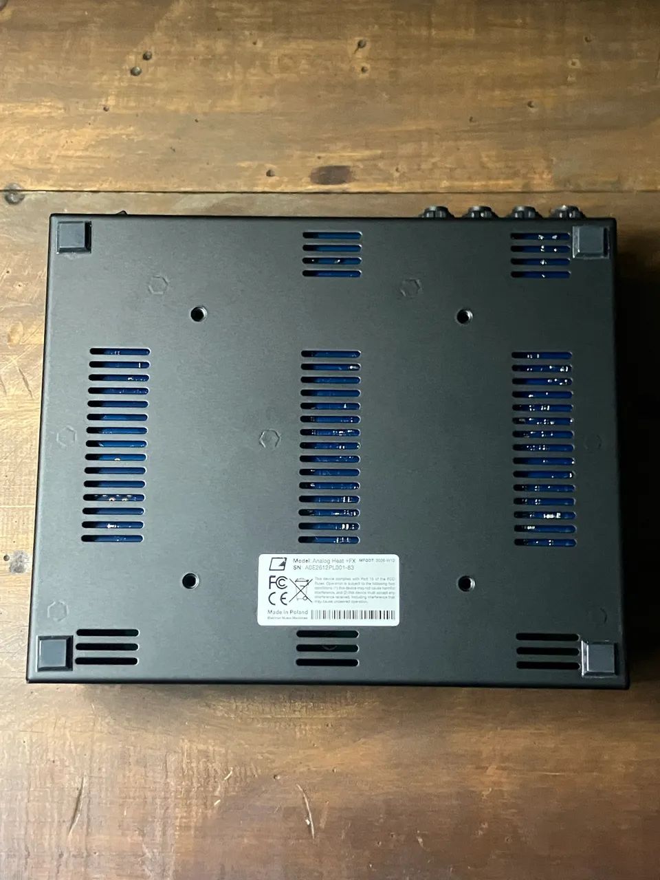 Elektron Analog Heat +FX c/ Decksaver e Case - Foto 3