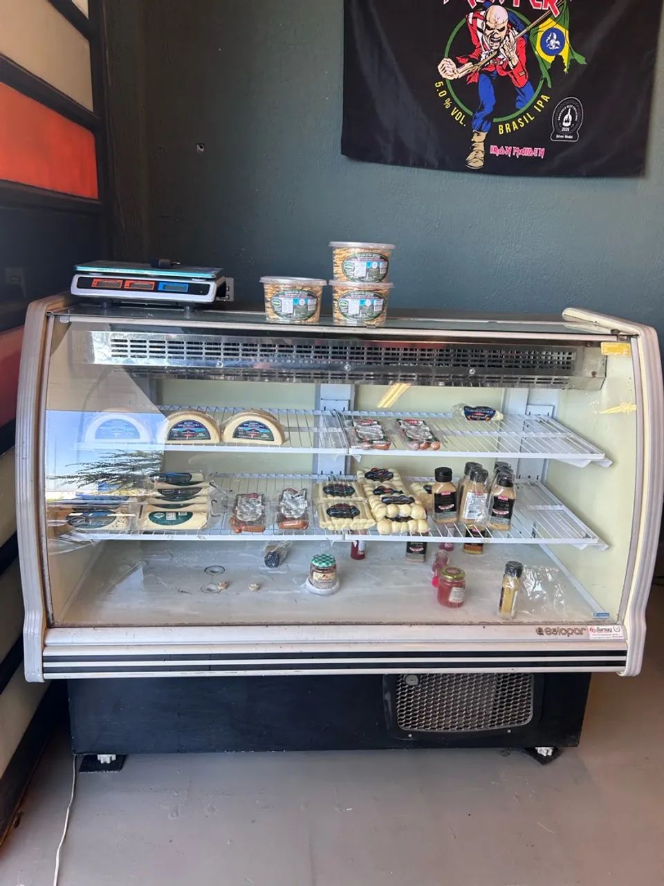 Vendo balcão refrigerado Gelopar 
