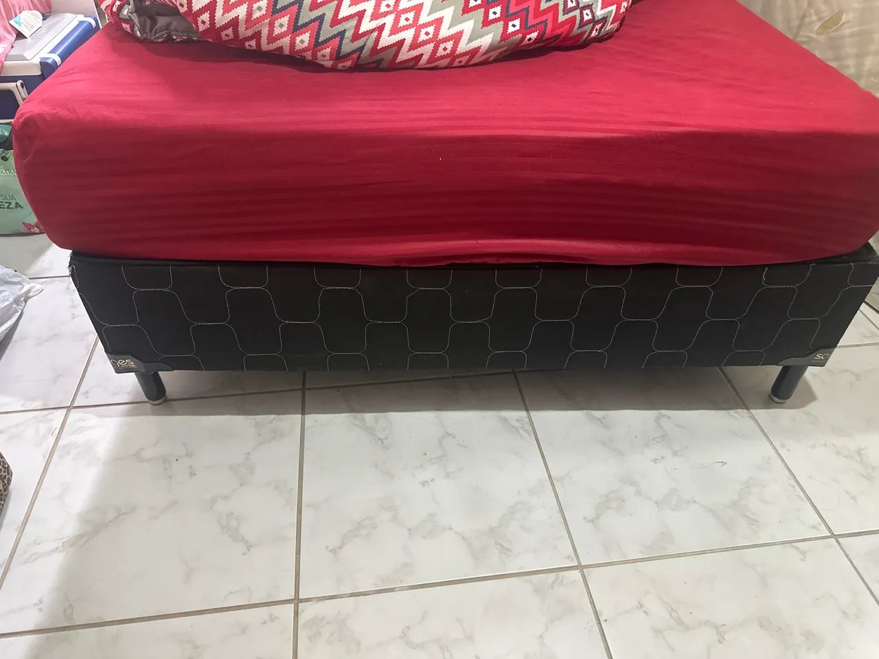 Cama Box casal excelente estado 