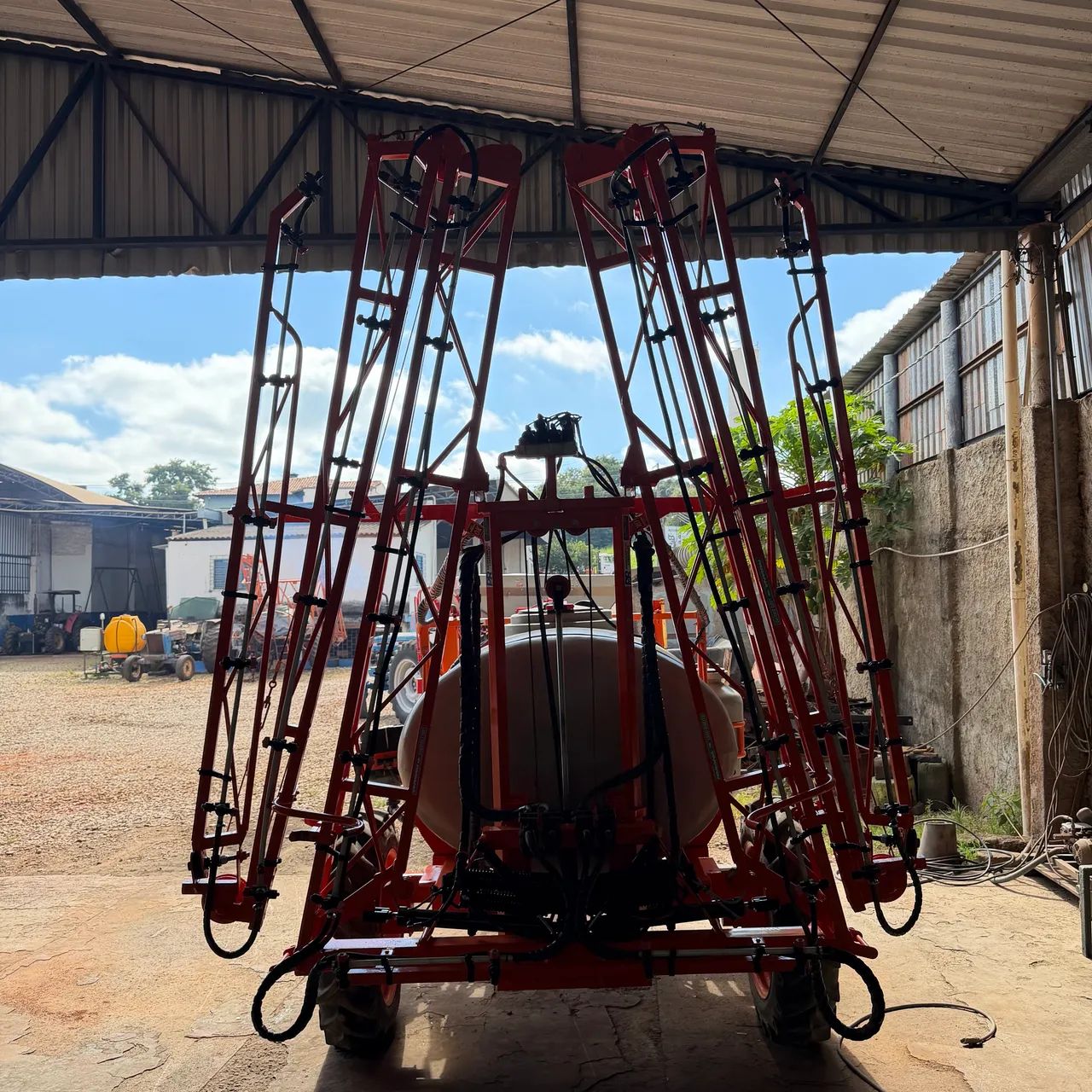 Pulverizador 2000 litros Parana - Foto 2