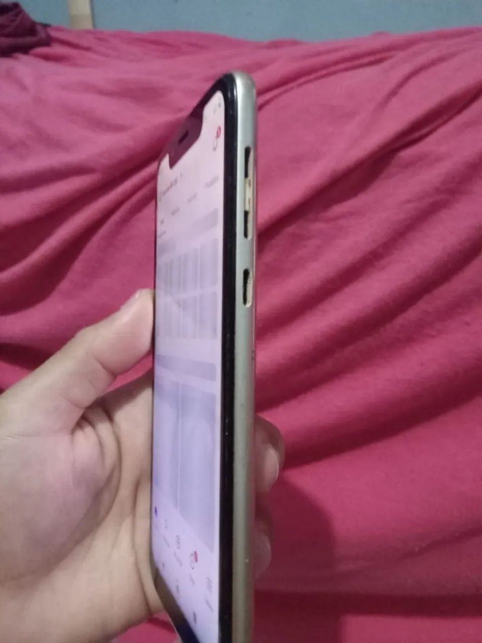 Motorola G7 dourado