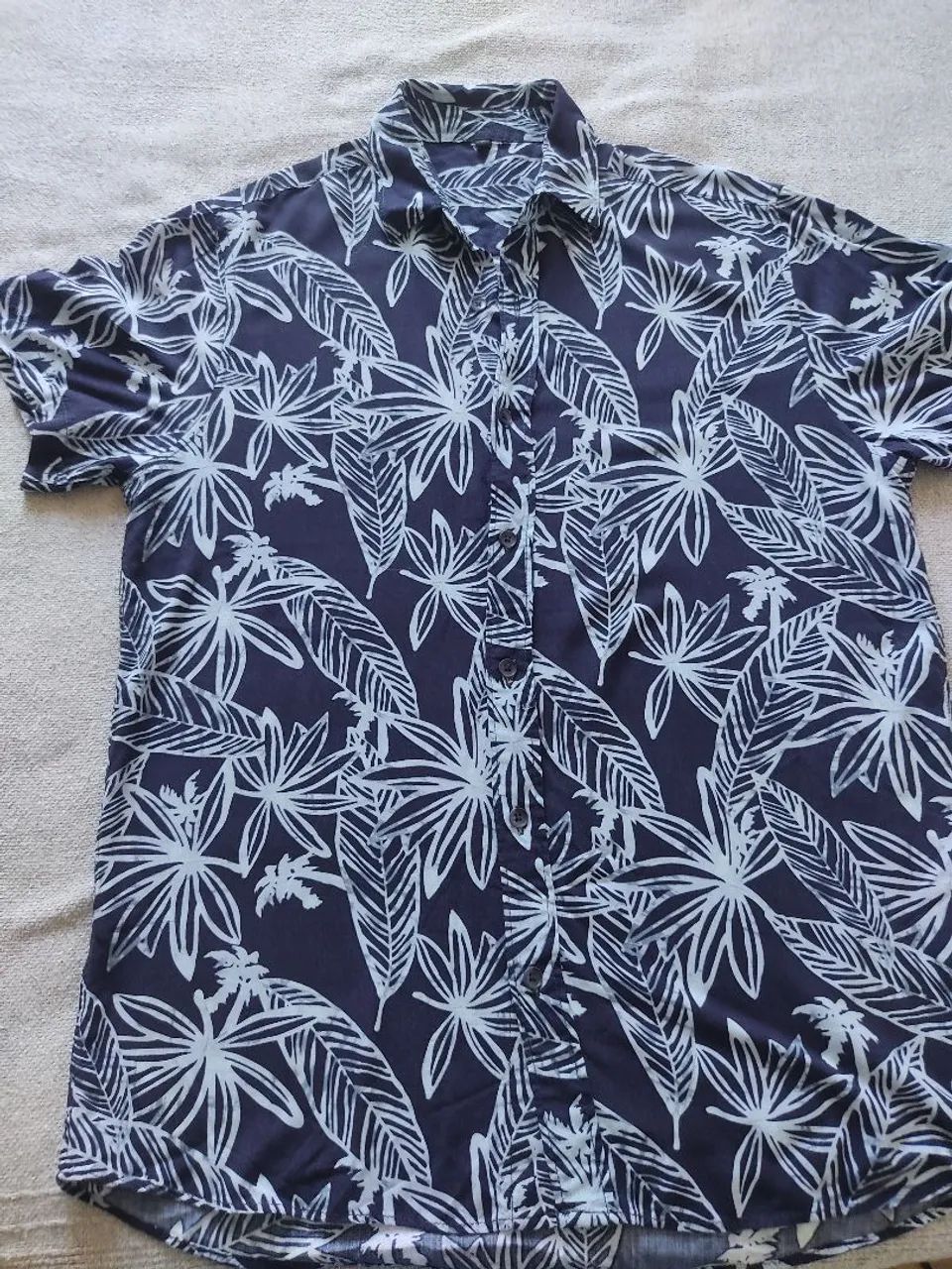Camisa linda VISCOSE, IMPERDÍVEL 