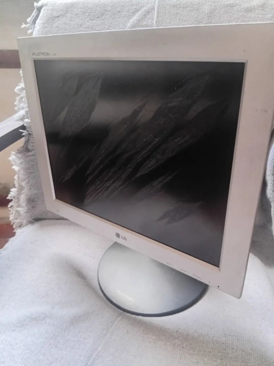 Monitor para PC de 14 polegadas (com defeito)