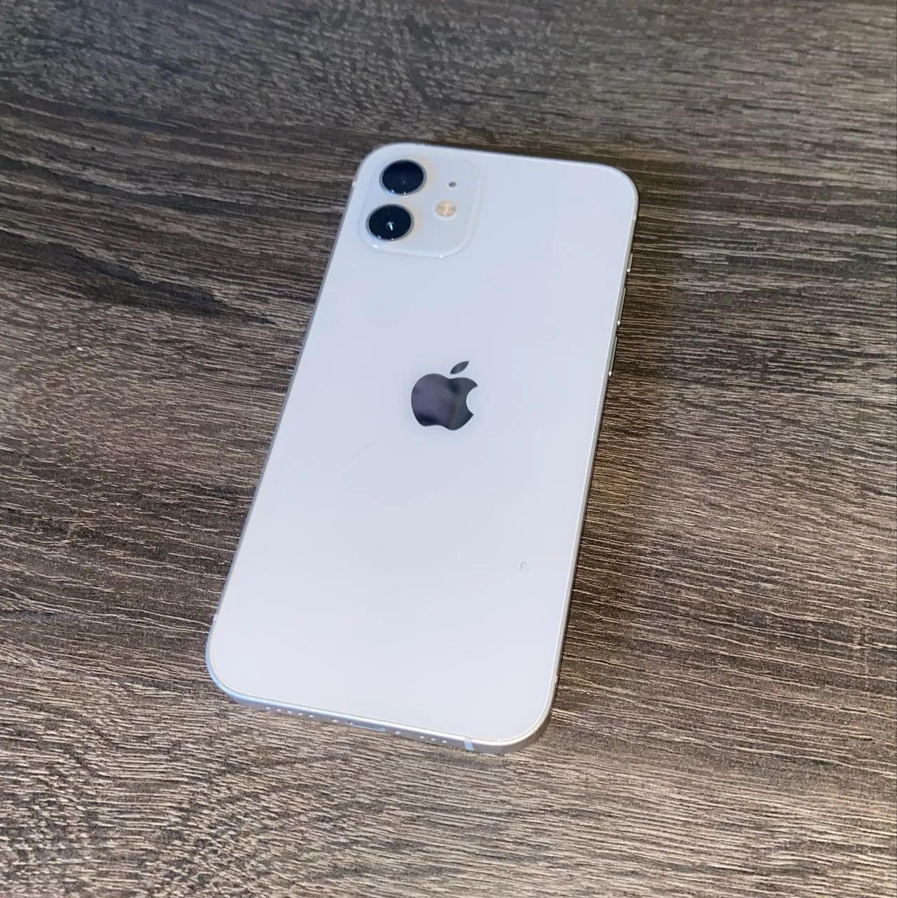 iPhone 12 白 64GB SIMフリー iPhone 12 Branco 64GB - funcionando - ótimo para uso - Celulares e