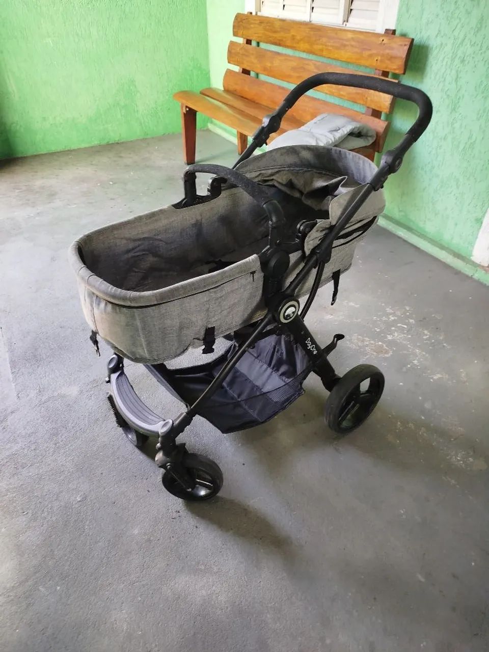 carrinho de bebê e bebe conforto - Foto 2