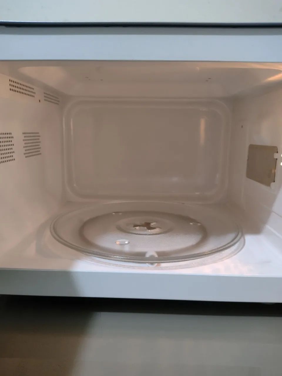 Microondas Philco 25 litros, Cinza Metálico, Espelhado  - Foto 6