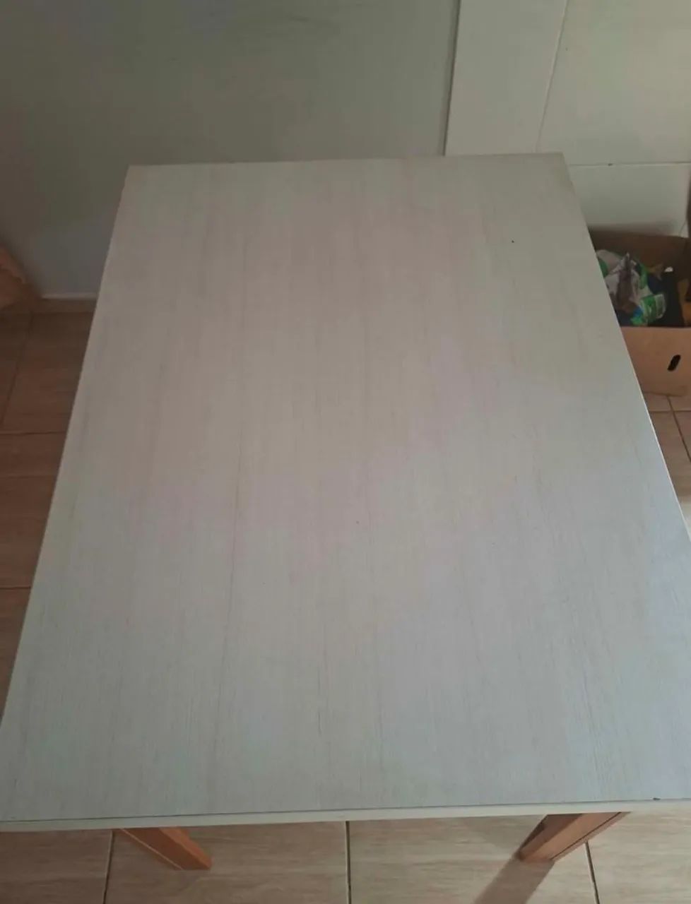 Vende-se mesa com 4 cadeiras  - Foto 2