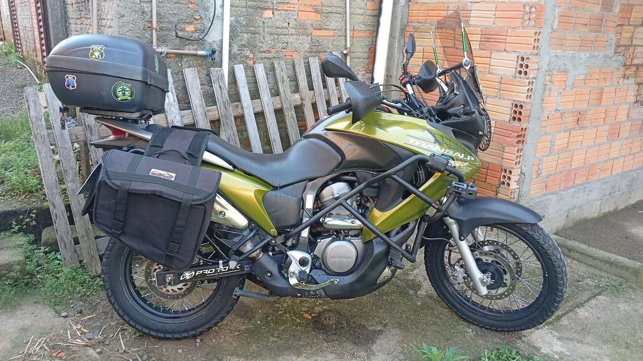 Vendo essa lida Honda Transalp  - Foto 4