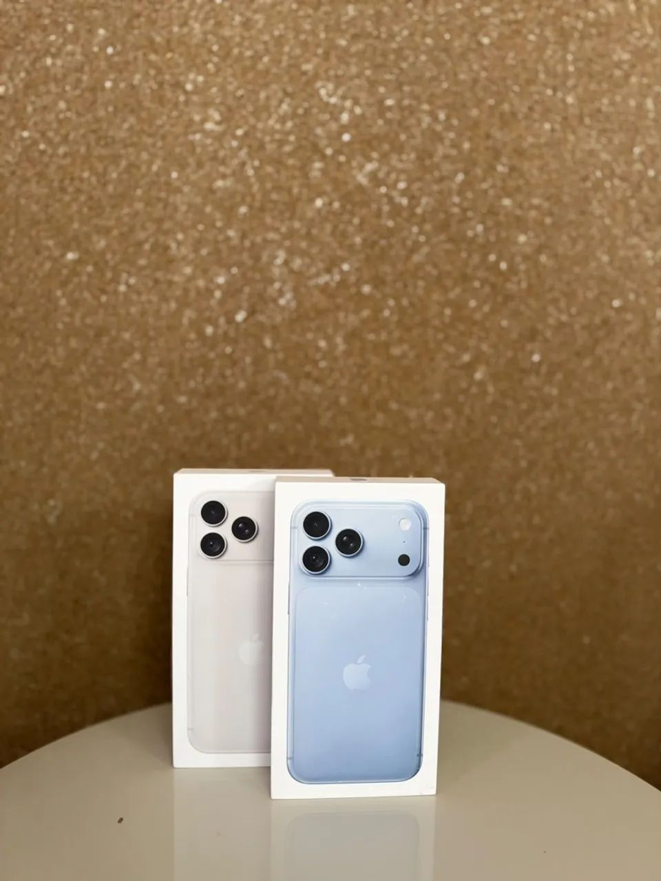 ? iPhone 18 Pro Max - 256GB | Azul e Branco | R$ 9.200 - Foto 2