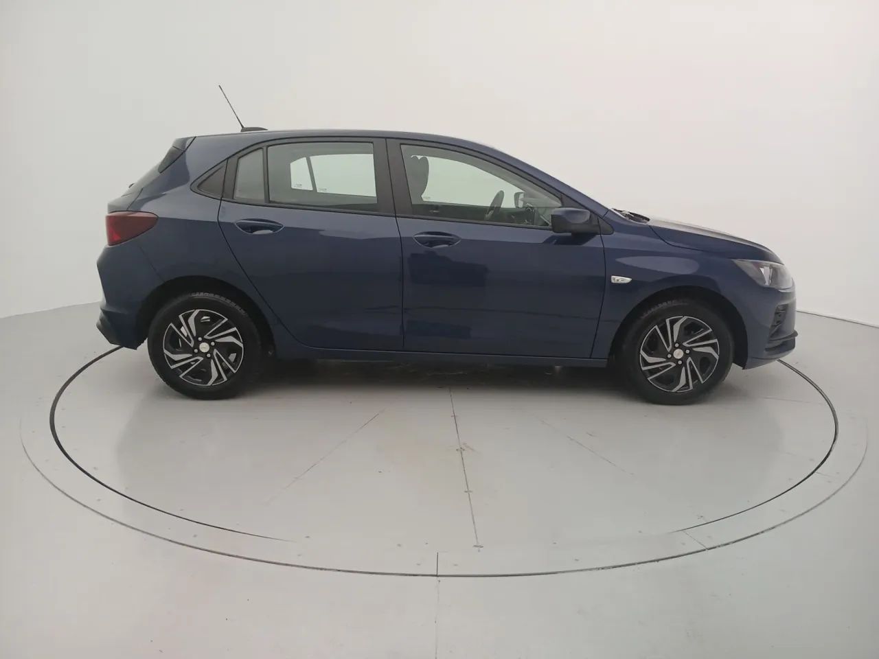 Chevrolet Onix Hatch 1.0 12V Flex Mec. 4P, foto 6 de 18