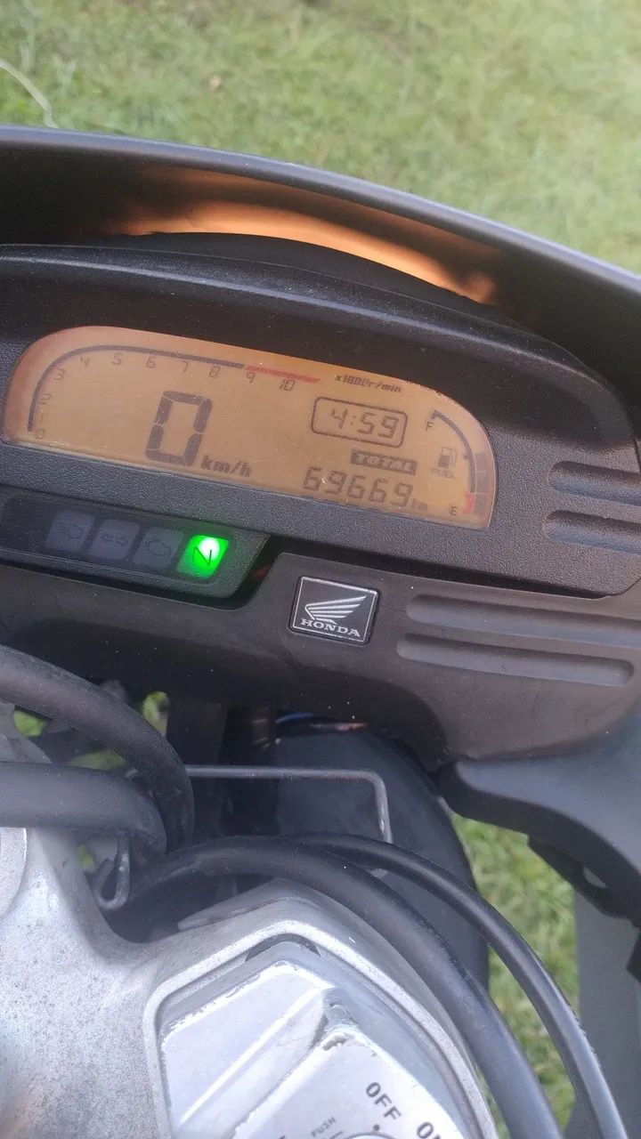 XRE 300, ano 2013 - Foto 2