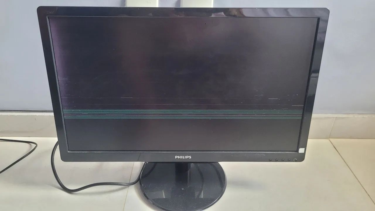 Monitor Philips quebrado - Foto 5