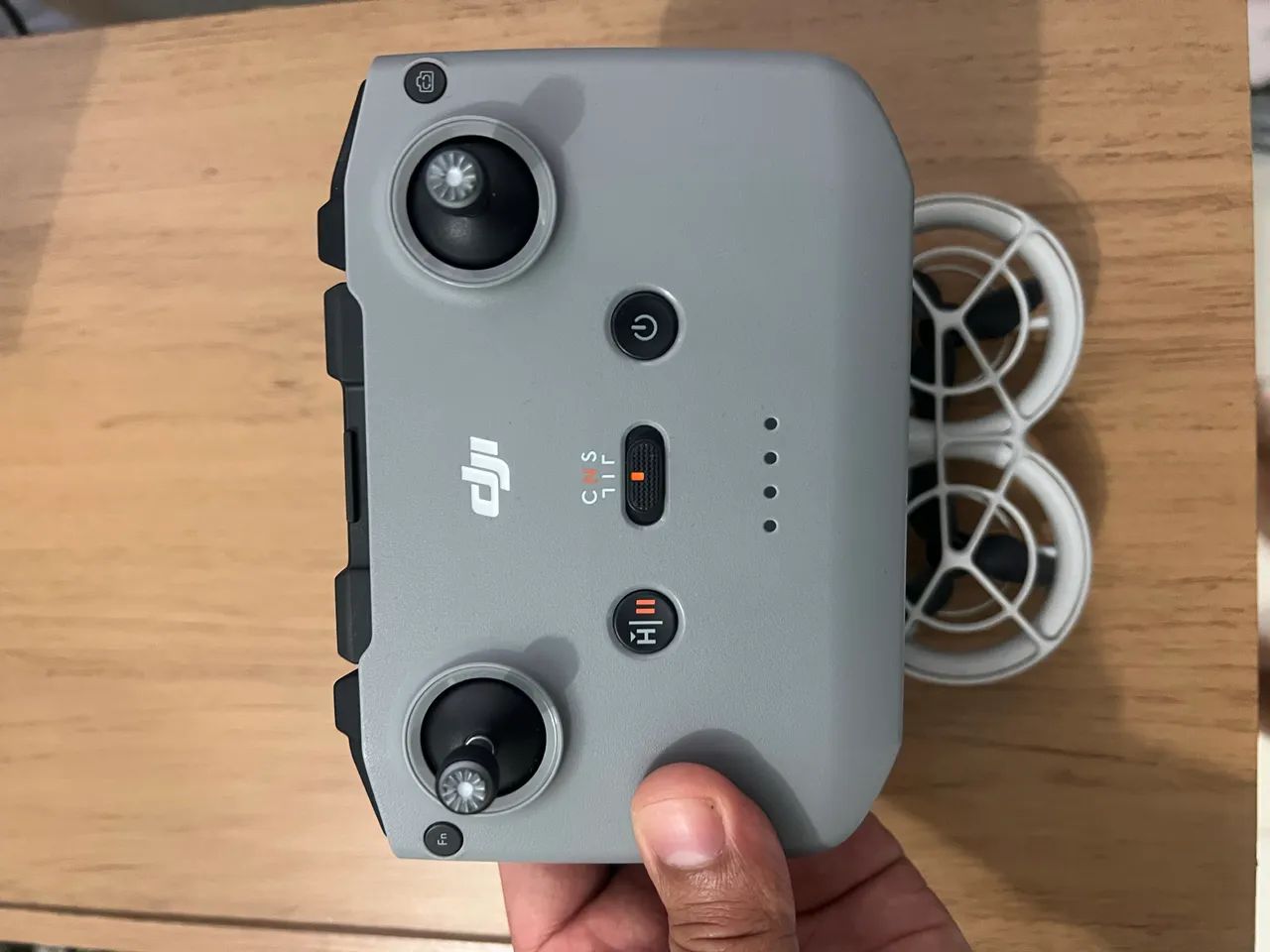 Drone Dji NEO 1 com controle - Foto 3