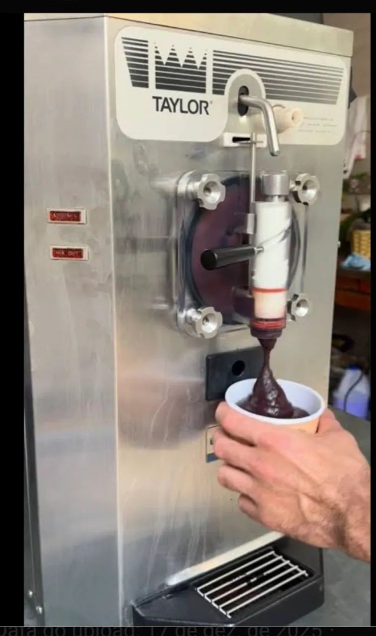 Maquina Sorvete e Açaí Taylor 430 - Foto 2