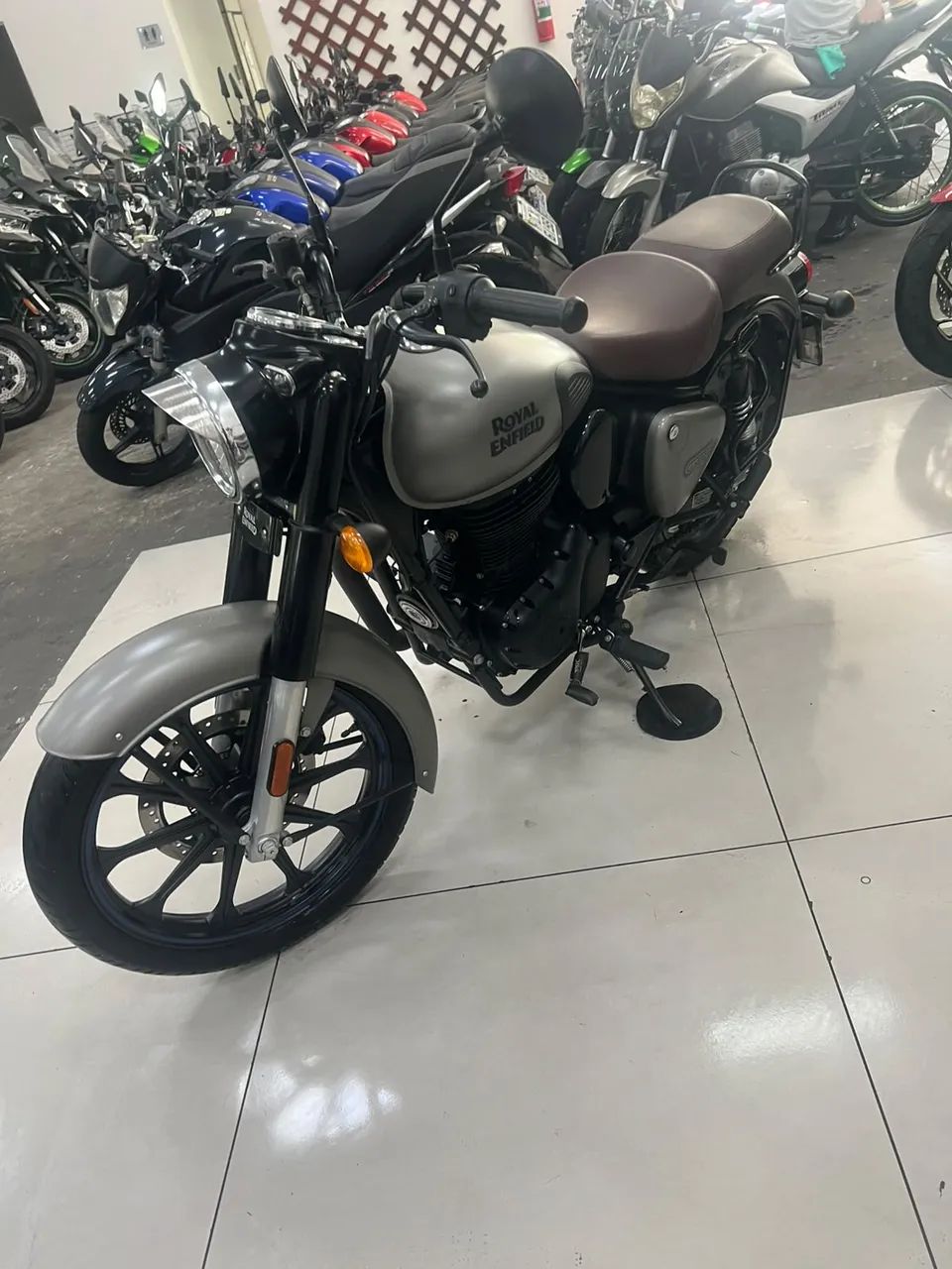 ROYAL ENFIELD CLASSIC 350 - Foto 2