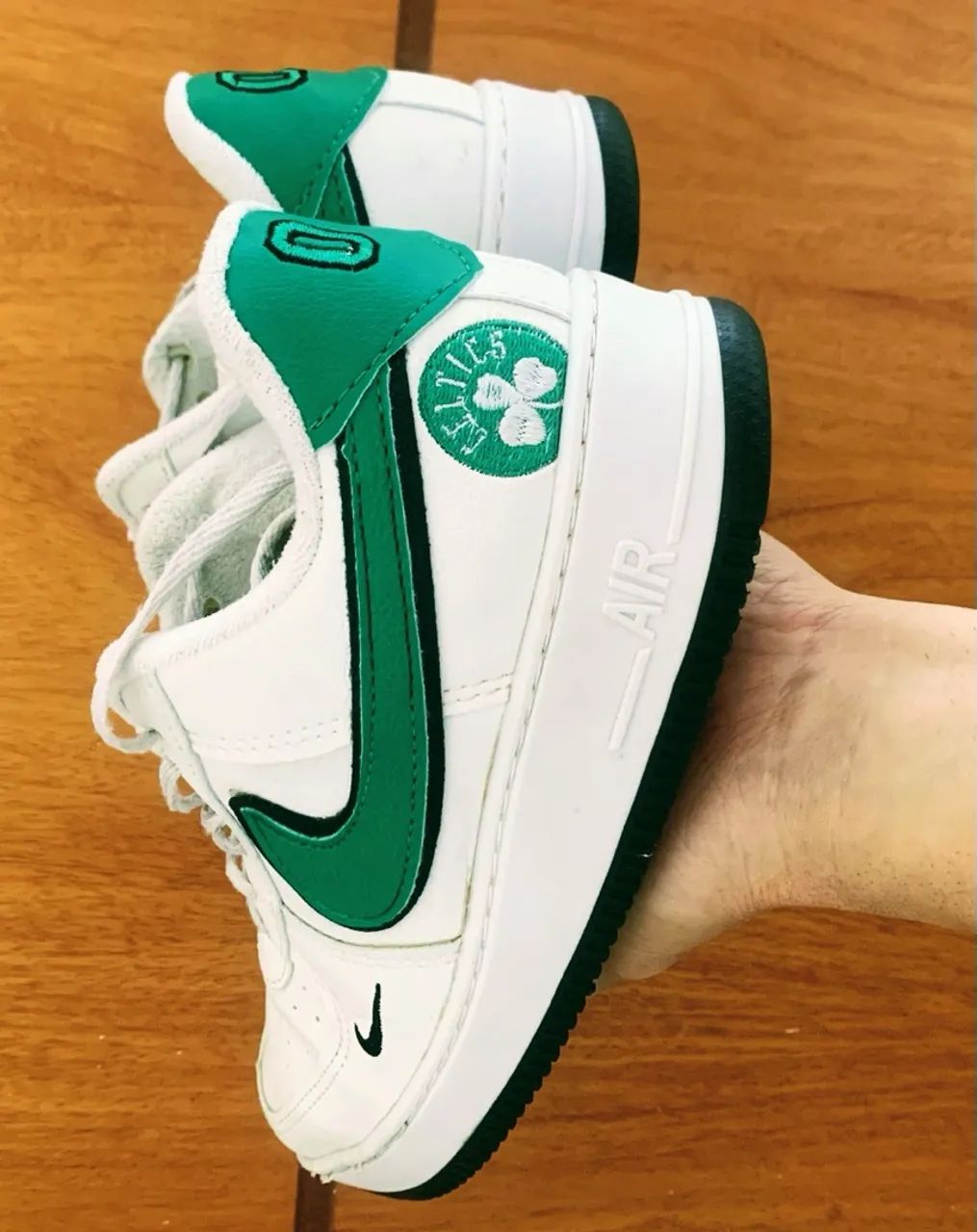  Nike Air force Premium Celtics  / Couro /  Tamanho ( 41 )   - Foto 4