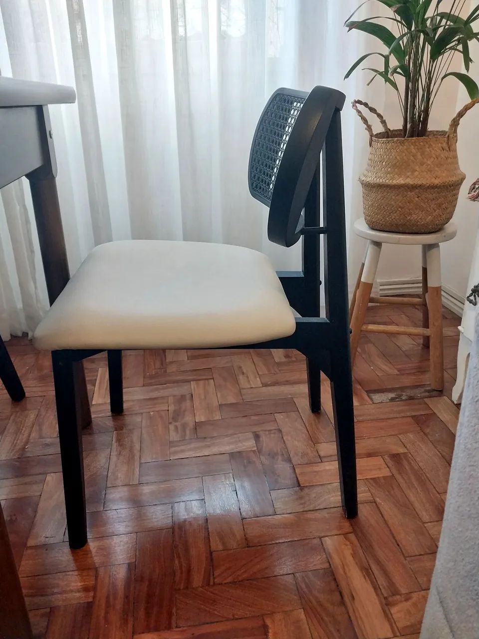 Conjunto de 4 Cadeiras em Madeira com Palhinha Natural - Foto 2